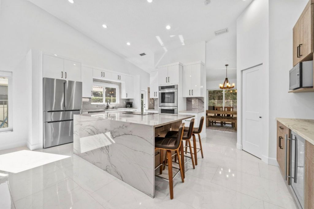 1695 Lakeshore Circle, Weston, FL 33326 Photo