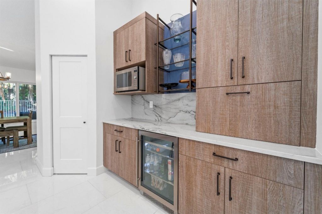 1695 Lakeshore Circle, Weston, FL 33326 Photo