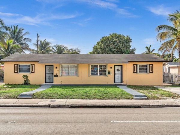 1052 NW 103rd St, Miami, FL 33150