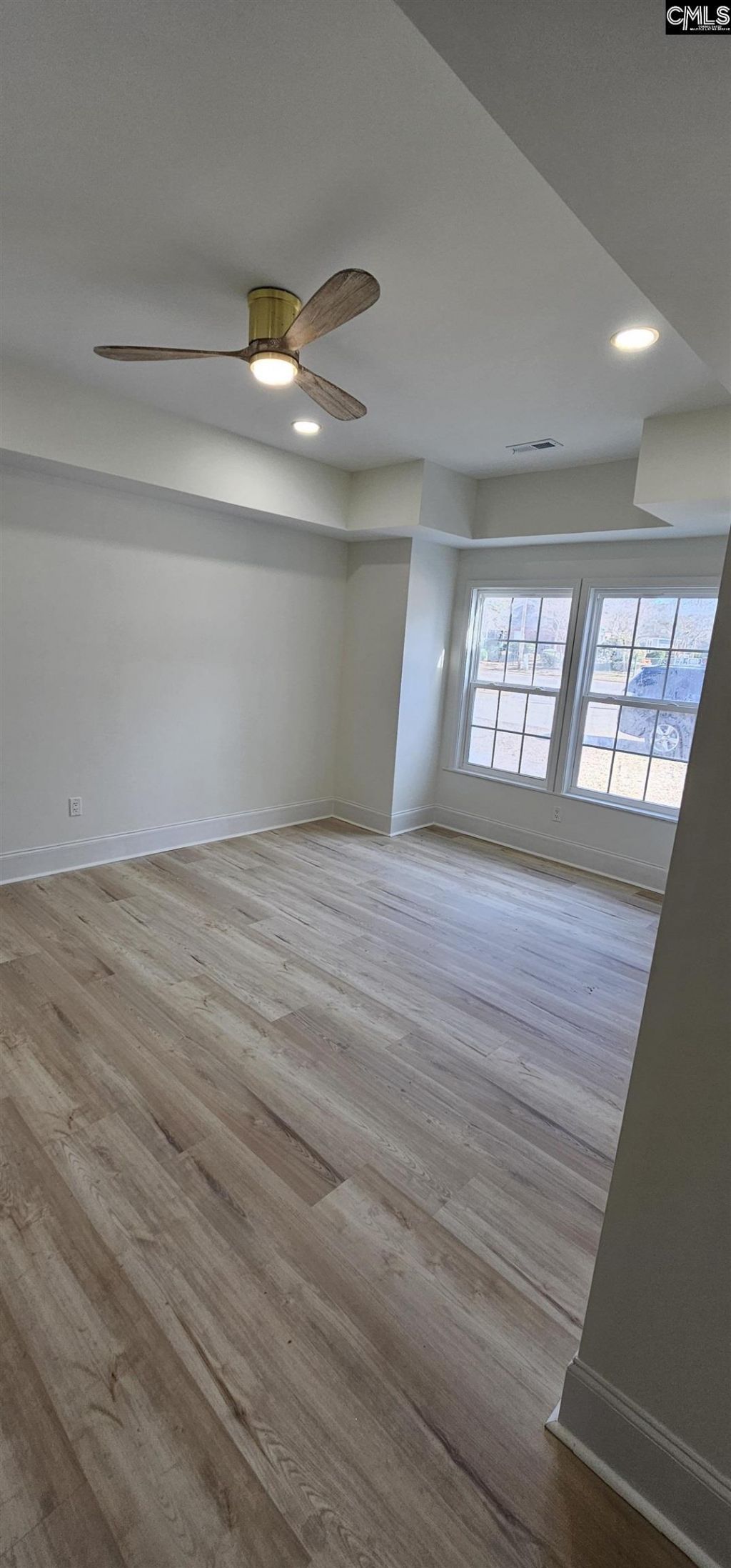 335 Ballfield Rd Photo 31