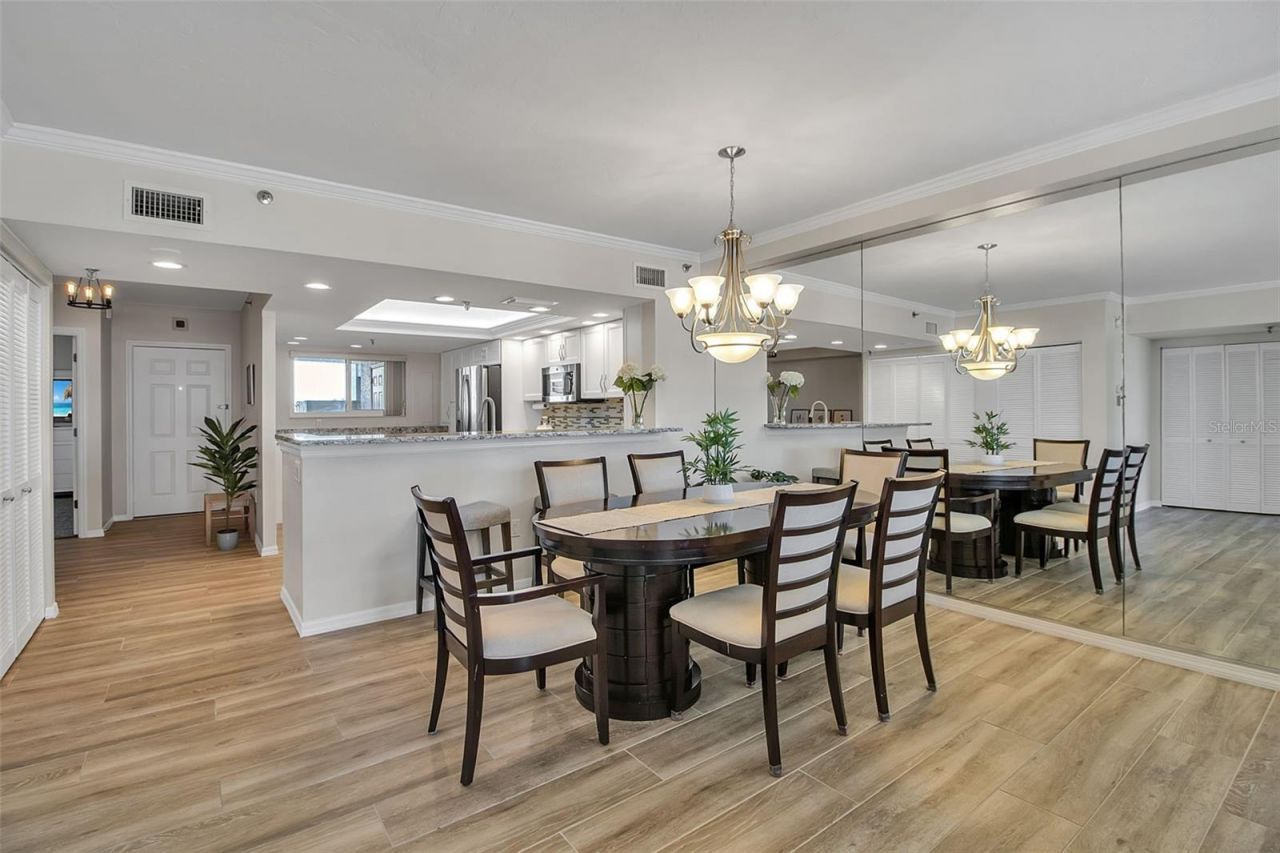 1485 Gulf Of Mexico Drive, Unit 303, Longboat Key, FL 34228 Photo