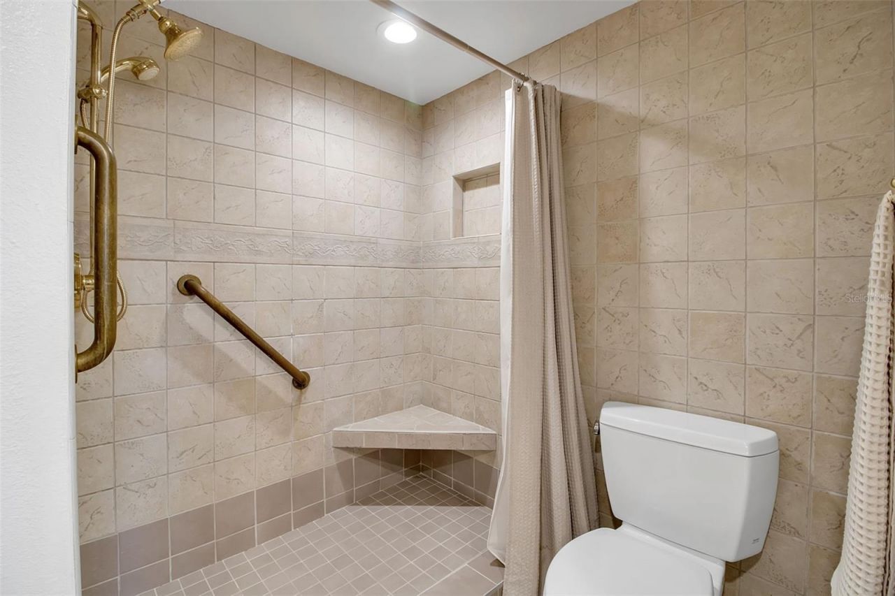 1485 Gulf Of Mexico Drive, Unit 303, Longboat Key, FL 34228 Photo