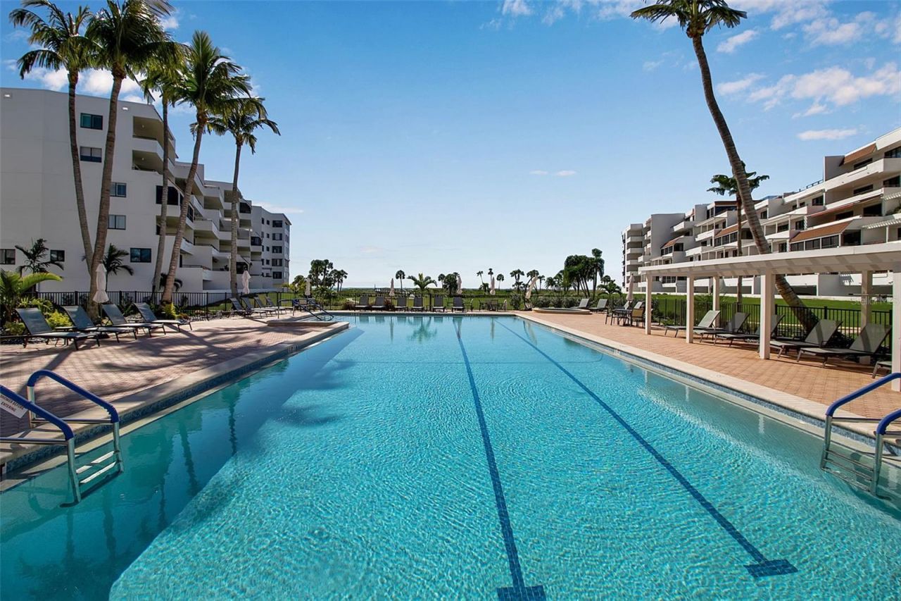 1485 Gulf Of Mexico Drive, Unit 303, Longboat Key, FL 34228 Photo