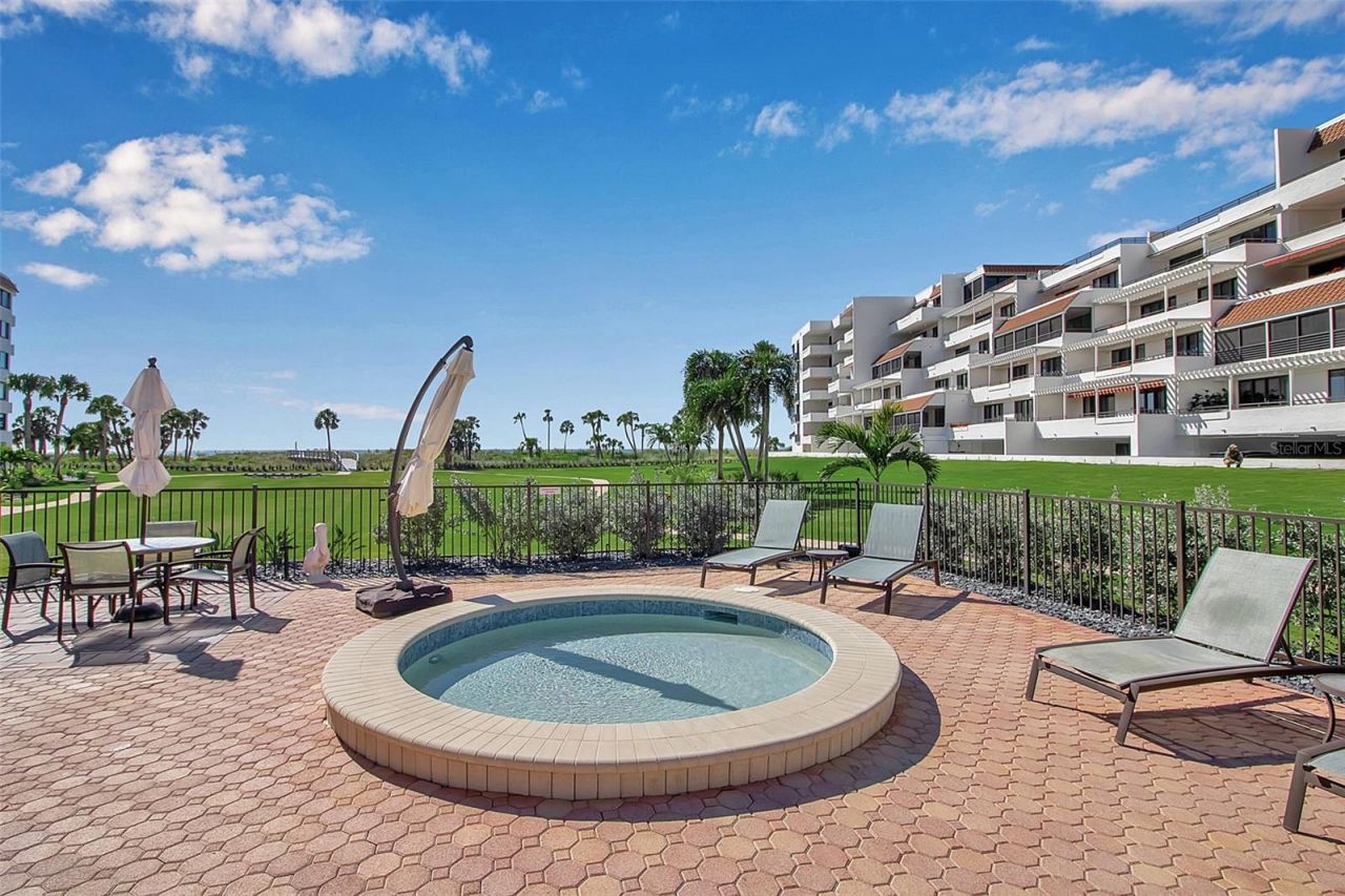 1485 Gulf Of Mexico Drive, Unit 303, Longboat Key, FL 34228 Photo