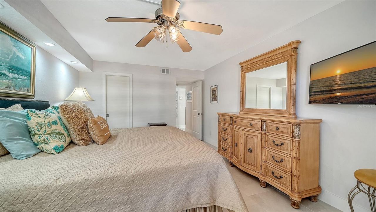 8764 Midnight Pass Road, Unit A306, Sarasota, FL 34242 Photo