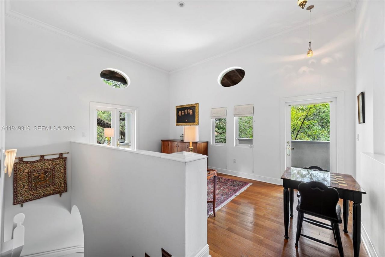 4191 Lybyer Ave , Miami, FL 33133 Photo