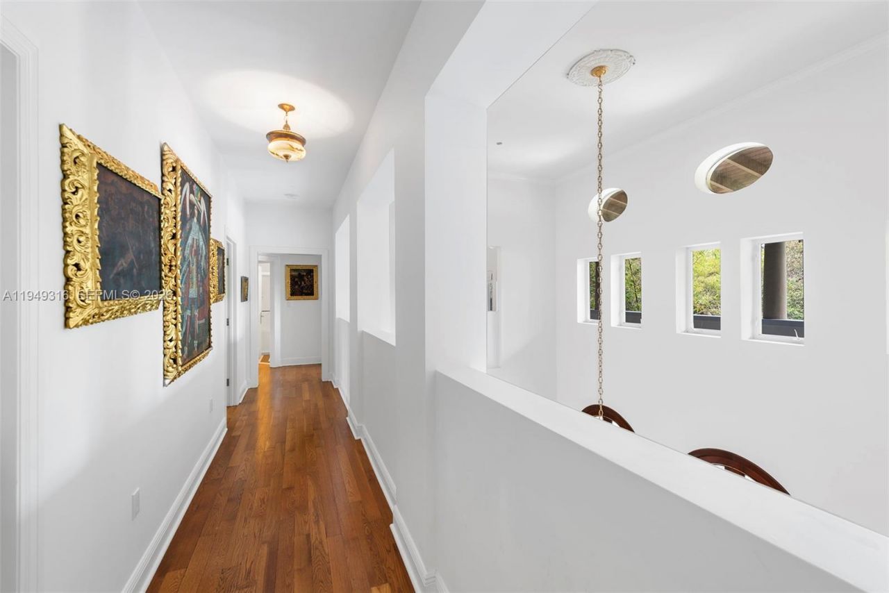 4191 Lybyer Ave , Miami, FL 33133 Photo