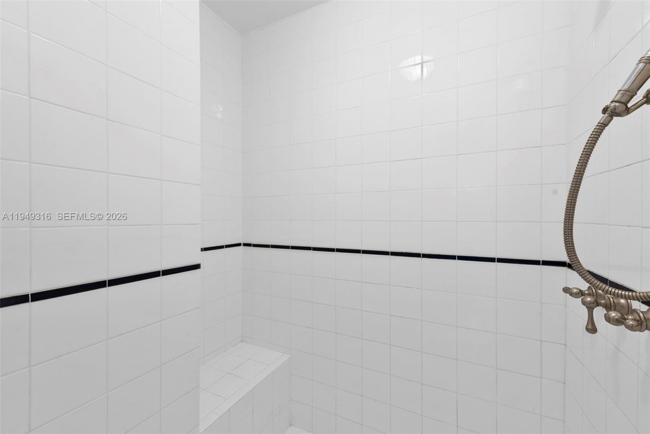 4191 Lybyer Ave , Miami, FL 33133 Photo