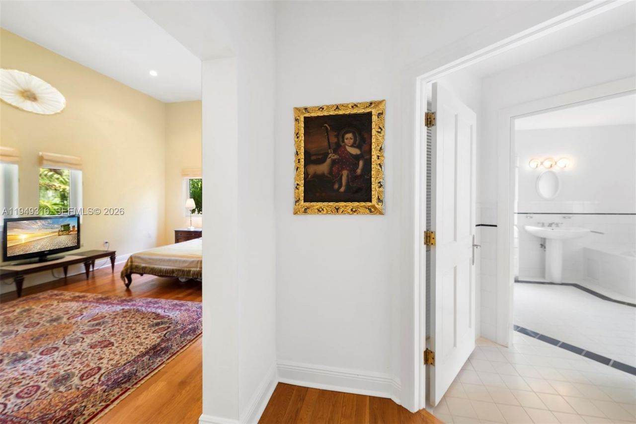 4191 Lybyer Ave , Miami, FL 33133 Photo