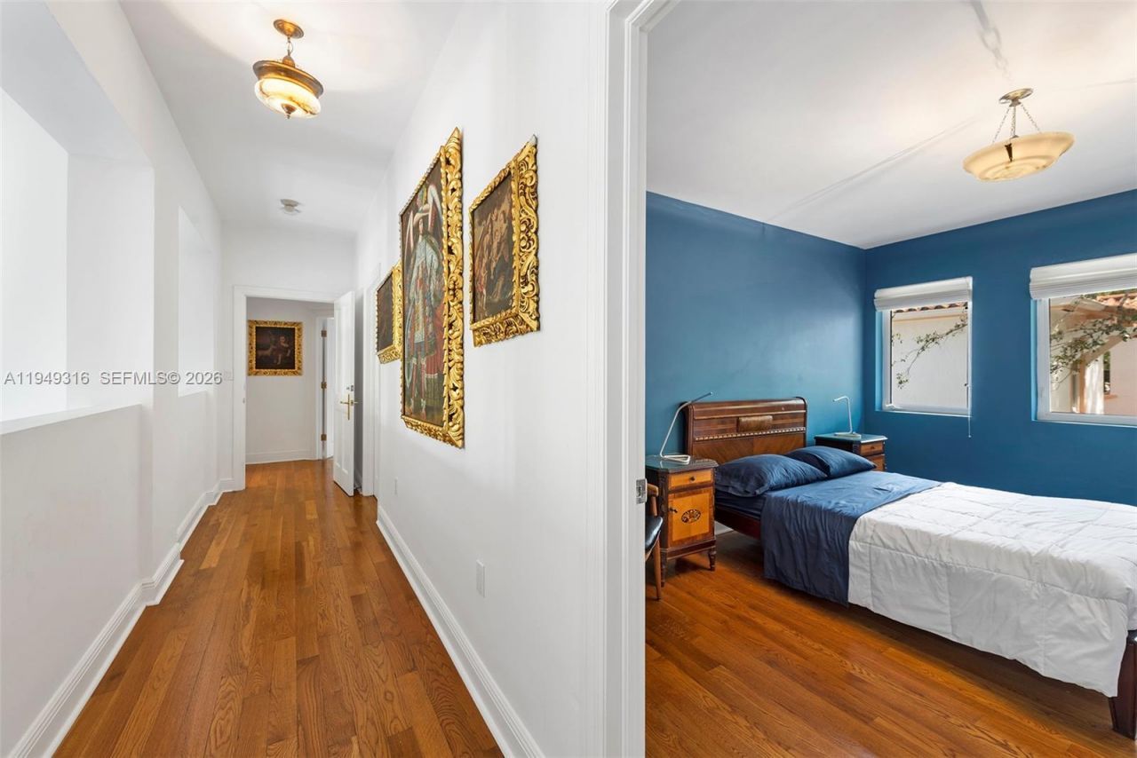 4191 Lybyer Ave , Miami, FL 33133 Photo