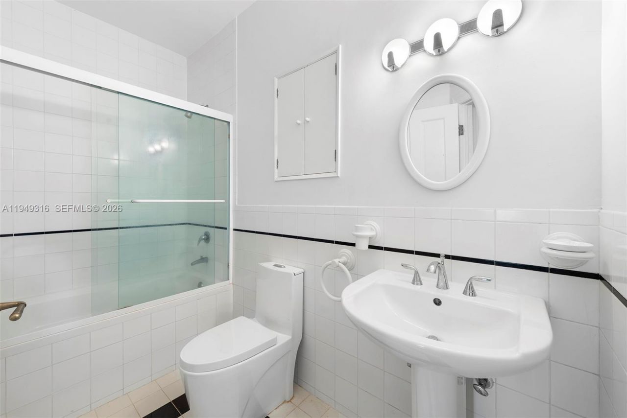 4191 Lybyer Ave , Miami, FL 33133 Photo