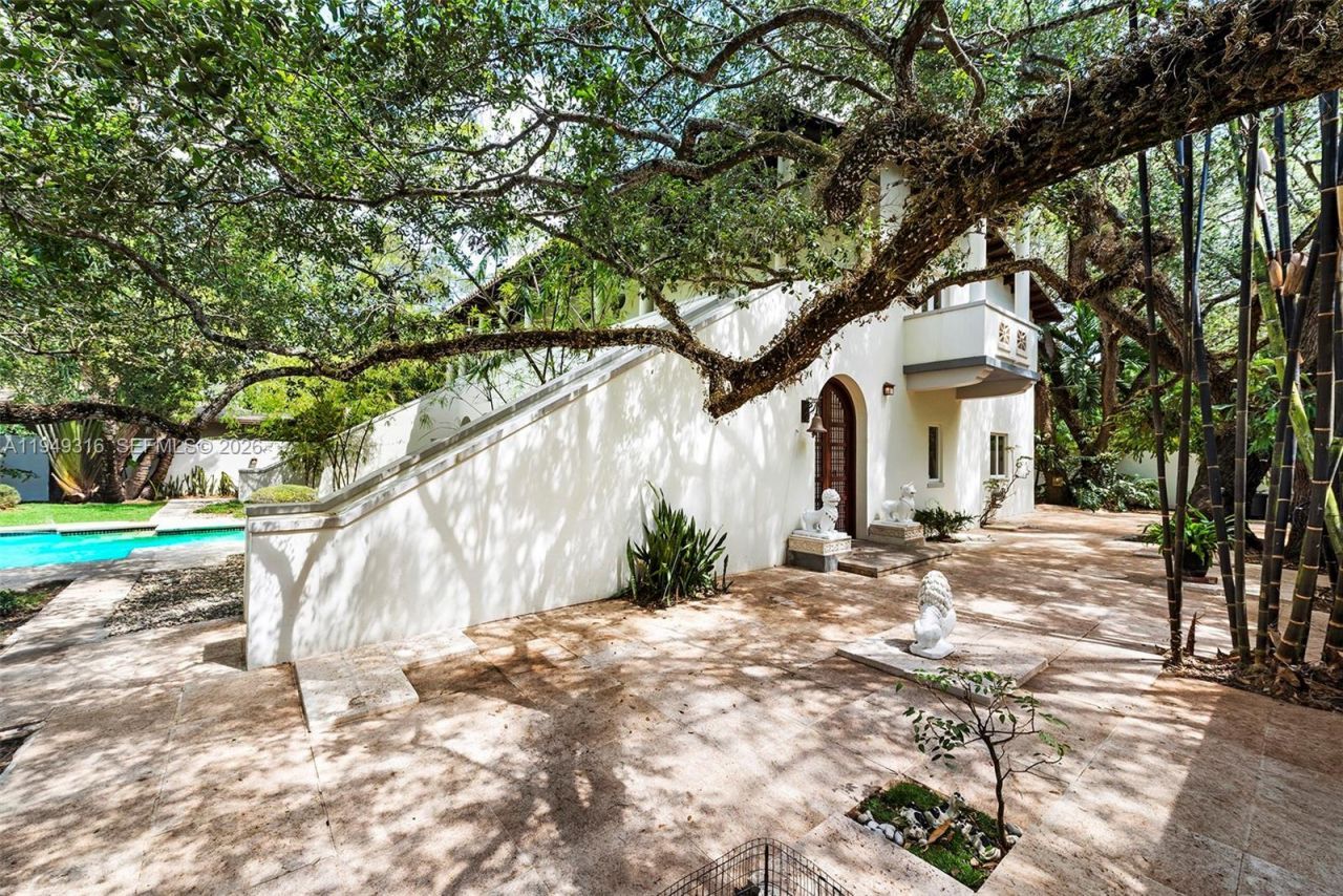 4191 Lybyer Ave , Miami, FL 33133 Photo