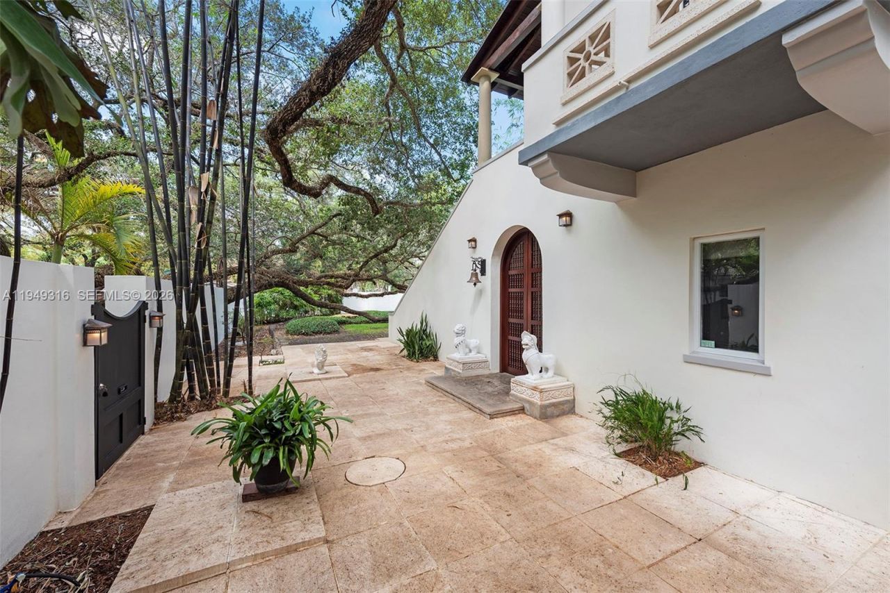 4191 Lybyer Ave , Miami, FL 33133 Photo