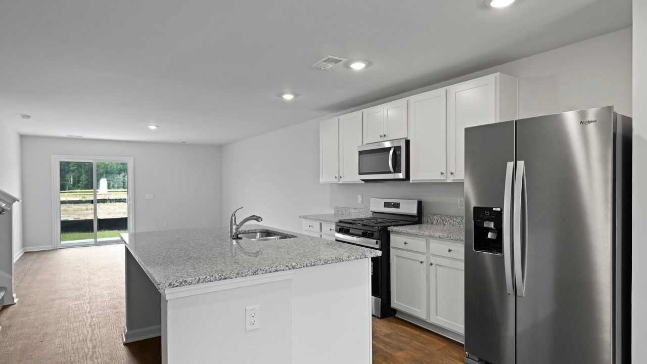 920 Long Bluff Road Photo 3