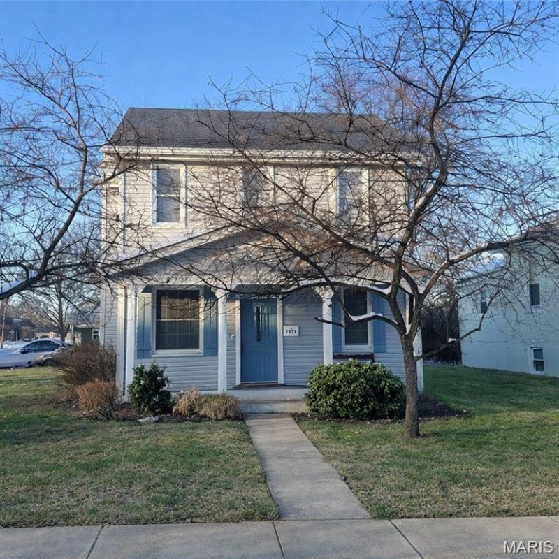 1071 Livingston Street, Carlyle, IL 62231 Main Photo