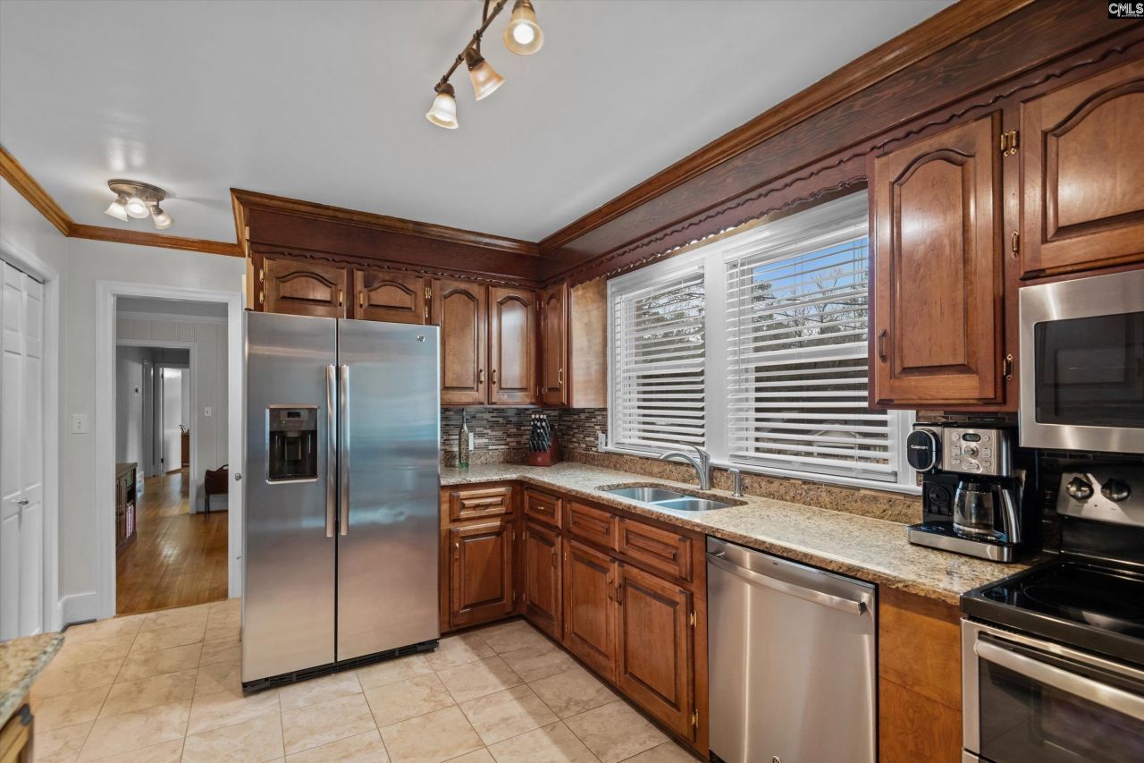 2711 North Beltline Boulevard Photo 12