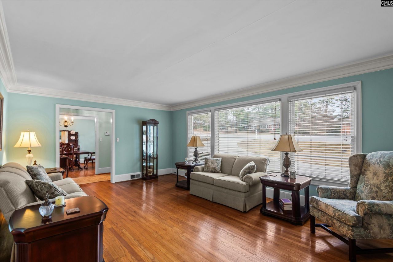 2711 North Beltline Boulevard Photo 6