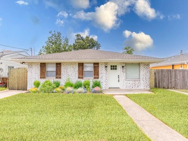 2053 MANDOLIN Street, New Orleans, LA 70122