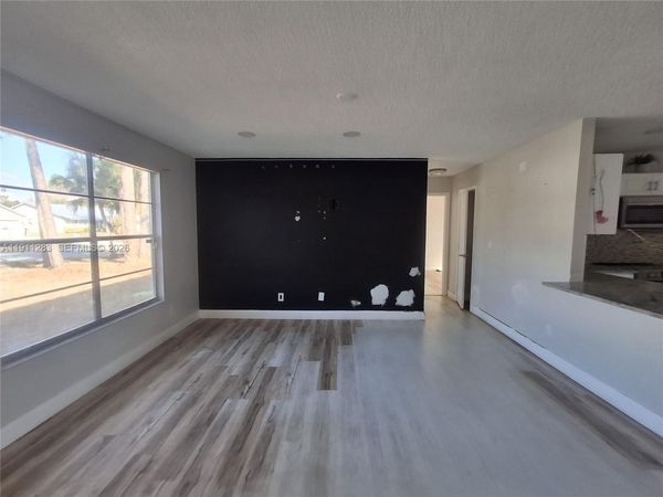 1581 SE Sutton St, Port St. Lucie, FL 34983