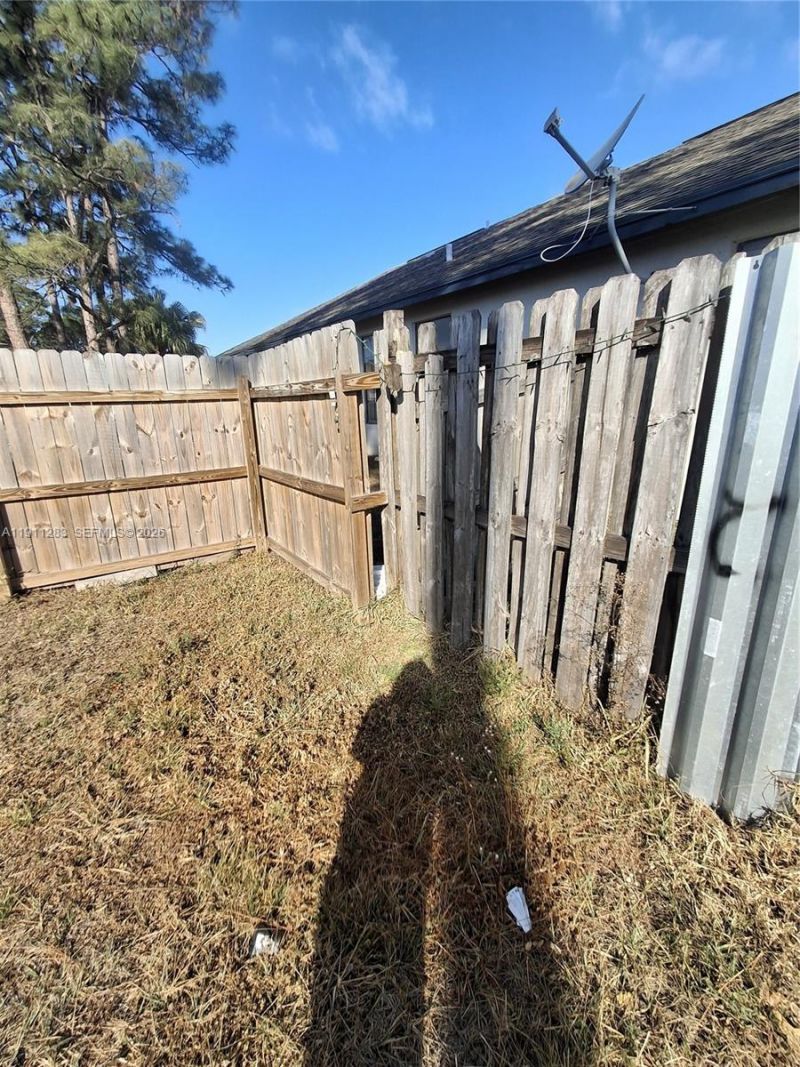 1581 SE Sutton St, Port Saint Lucie, FL 34983 Photo