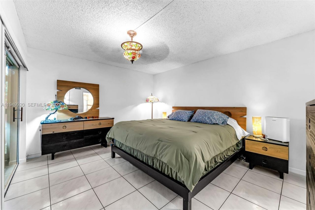 1304 Redstart Ct, Homestead, FL 33035 Photo