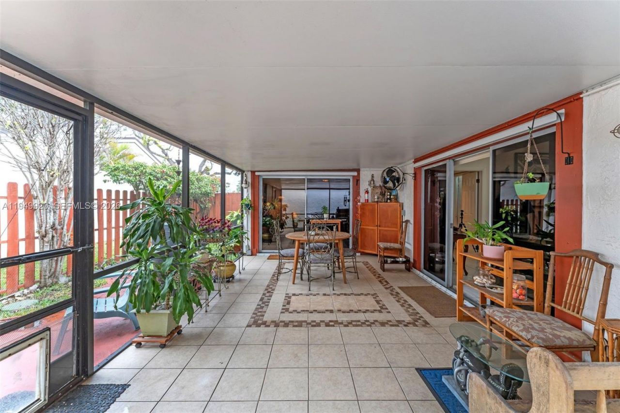 1304 Redstart Ct, Homestead, FL 33035 Photo