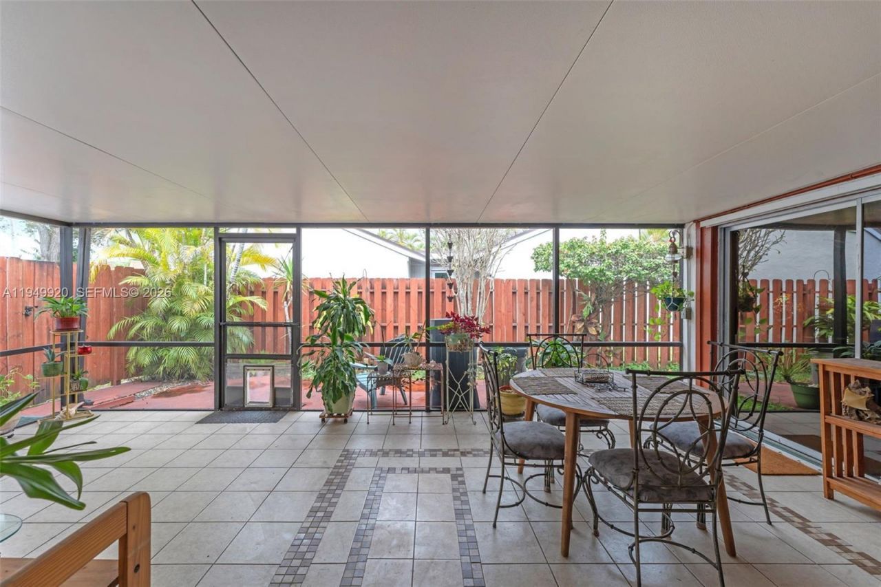 1304 Redstart Ct, Homestead, FL 33035 Photo