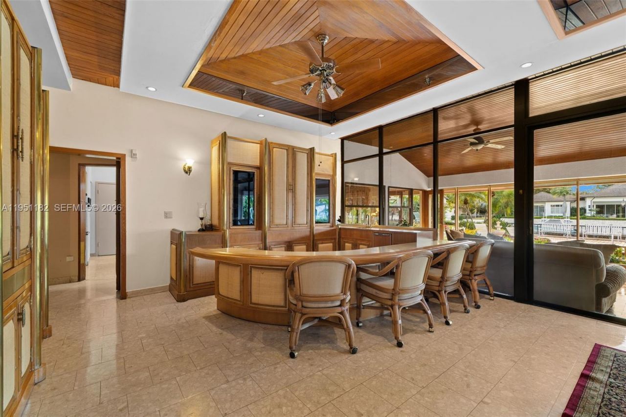 6636 Riviera Dr, Coral Gables, FL 33146 Photo