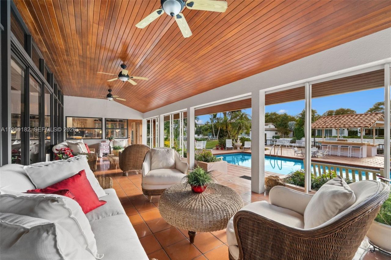 6636 Riviera Dr, Coral Gables, FL 33146 Photo