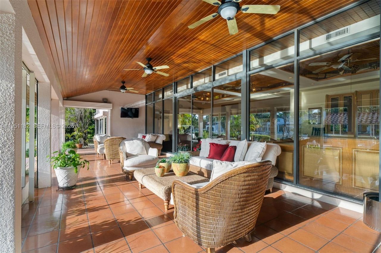 6636 Riviera Dr, Coral Gables, FL 33146 Photo