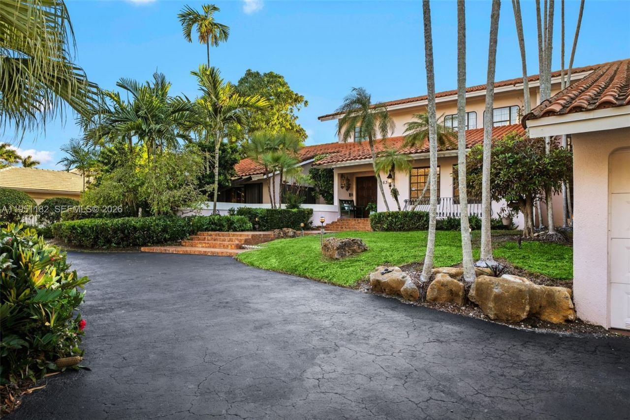 6636 Riviera Dr, Coral Gables, FL 33146 Photo