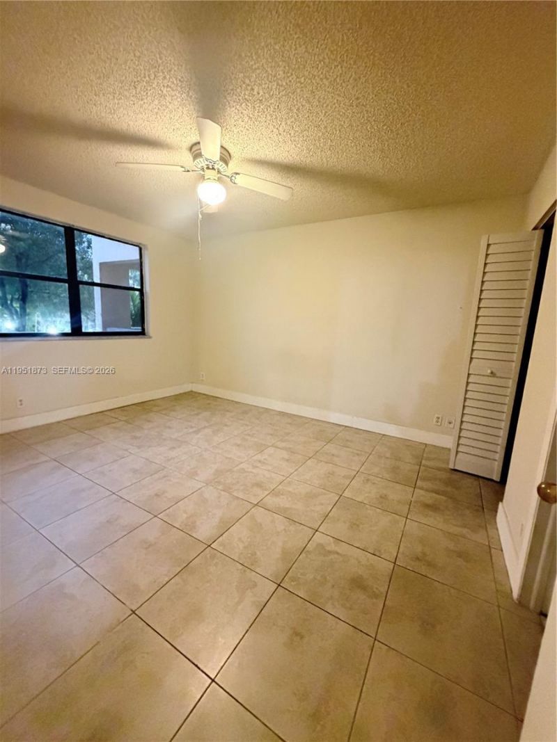 8160 NW Geneva Ct, Unit 202, Doral, FL 33166 Photo