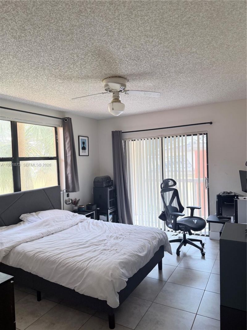 8160 NW Geneva Ct, Unit 202, Doral, FL 33166 Photo