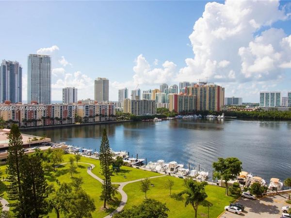 290 174th St, Unit 714, Sunny Isles Beach, FL 33160