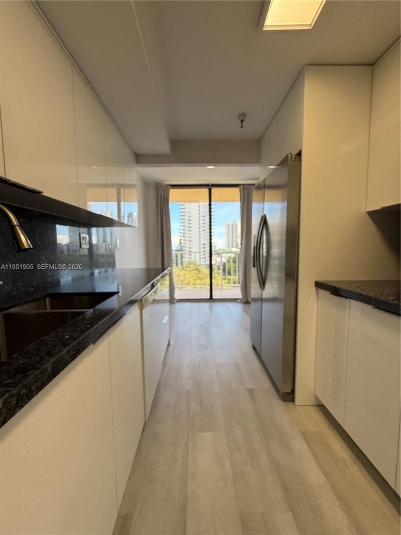 290 174th St, Unit 714, Sunny Isles Beach, FL 33160 Photo