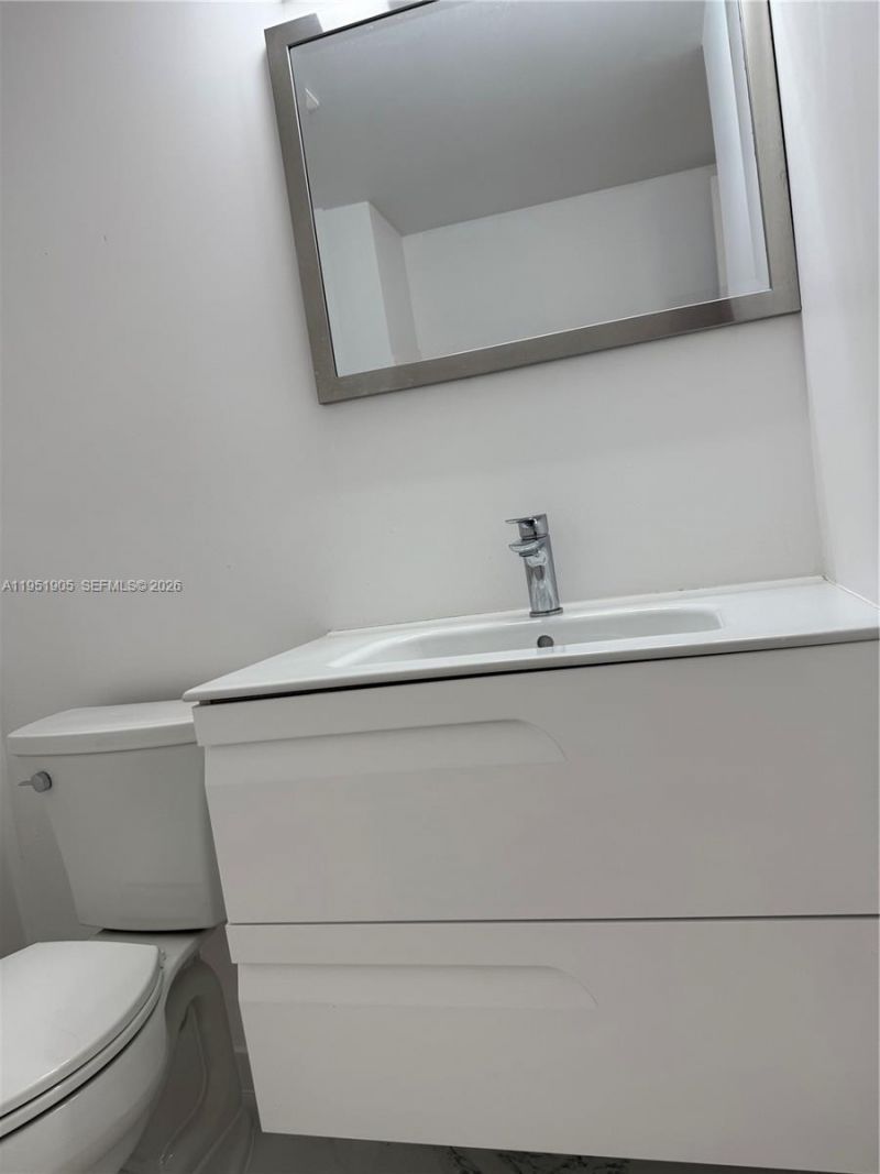 290 174th St, Unit 714, Sunny Isles Beach, FL 33160 Photo