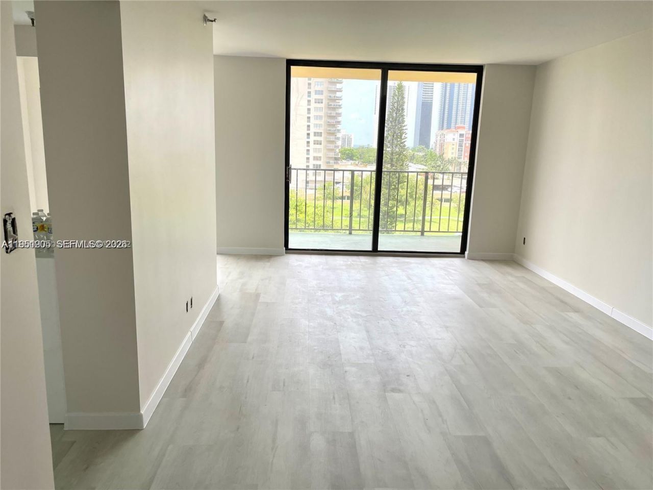 290 174th St, Unit 714, Sunny Isles Beach, FL 33160 Photo