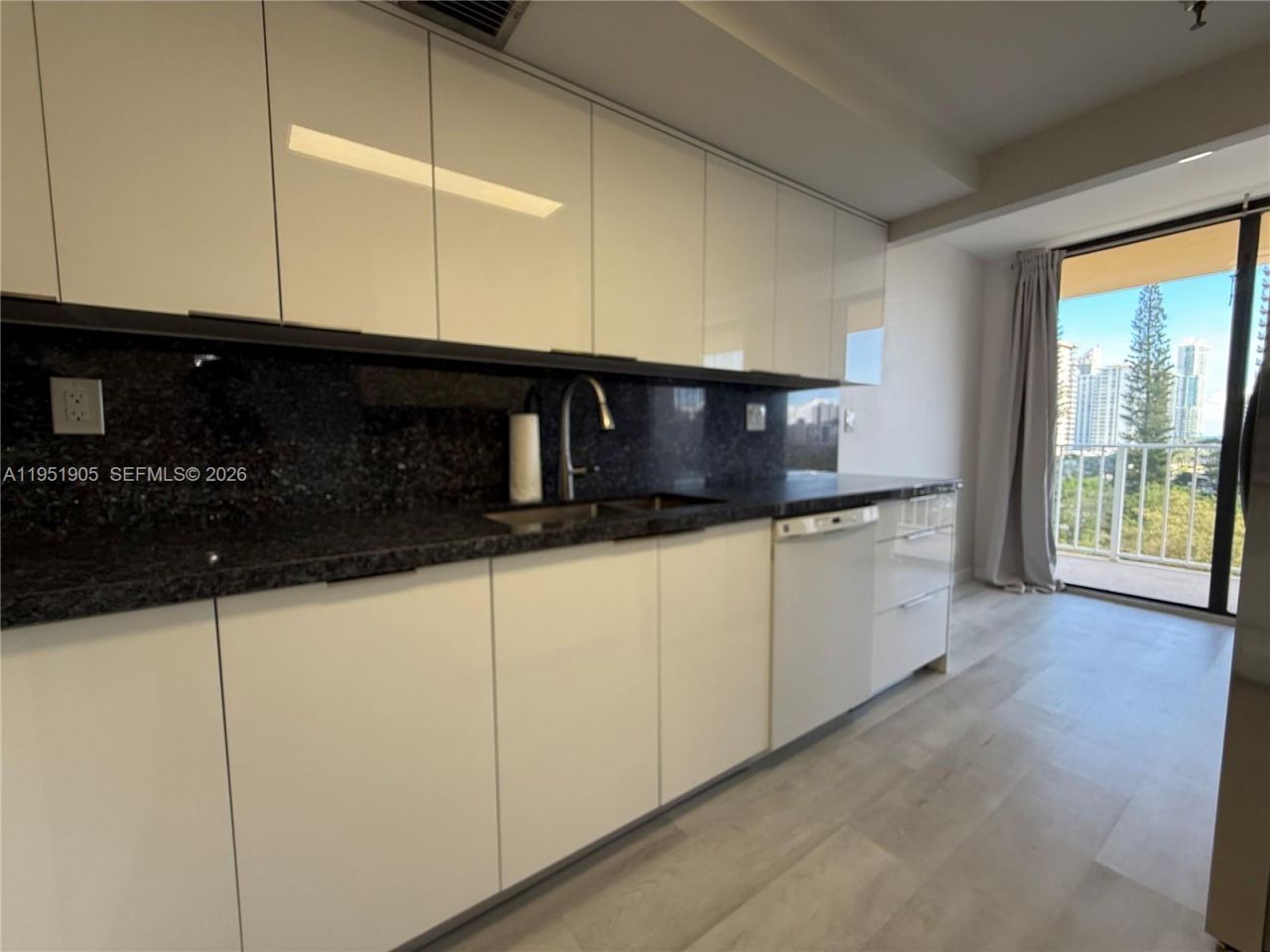 290 174th St, Unit 714, Sunny Isles Beach, FL 33160 Photo