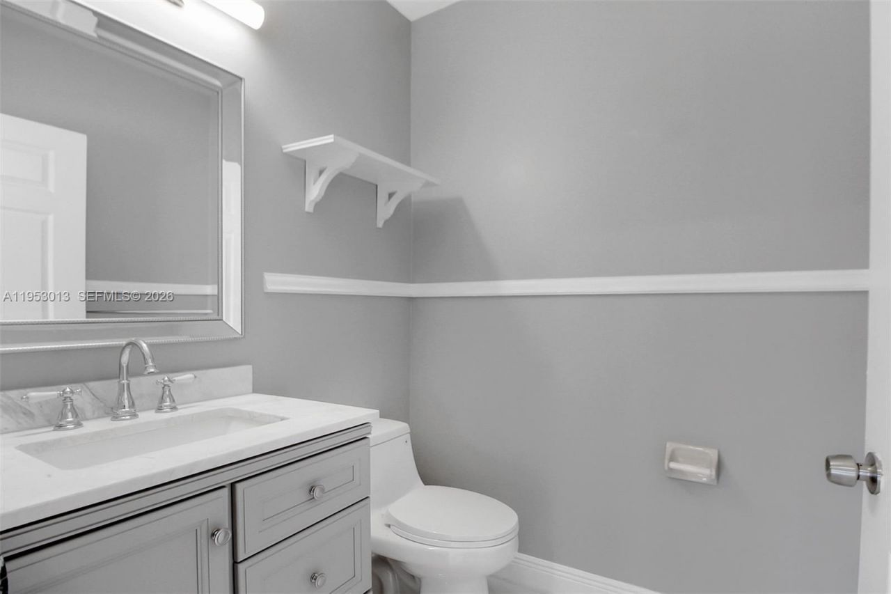 9008 SW 211th Ln, Cutler Bay, FL 33189 Photo