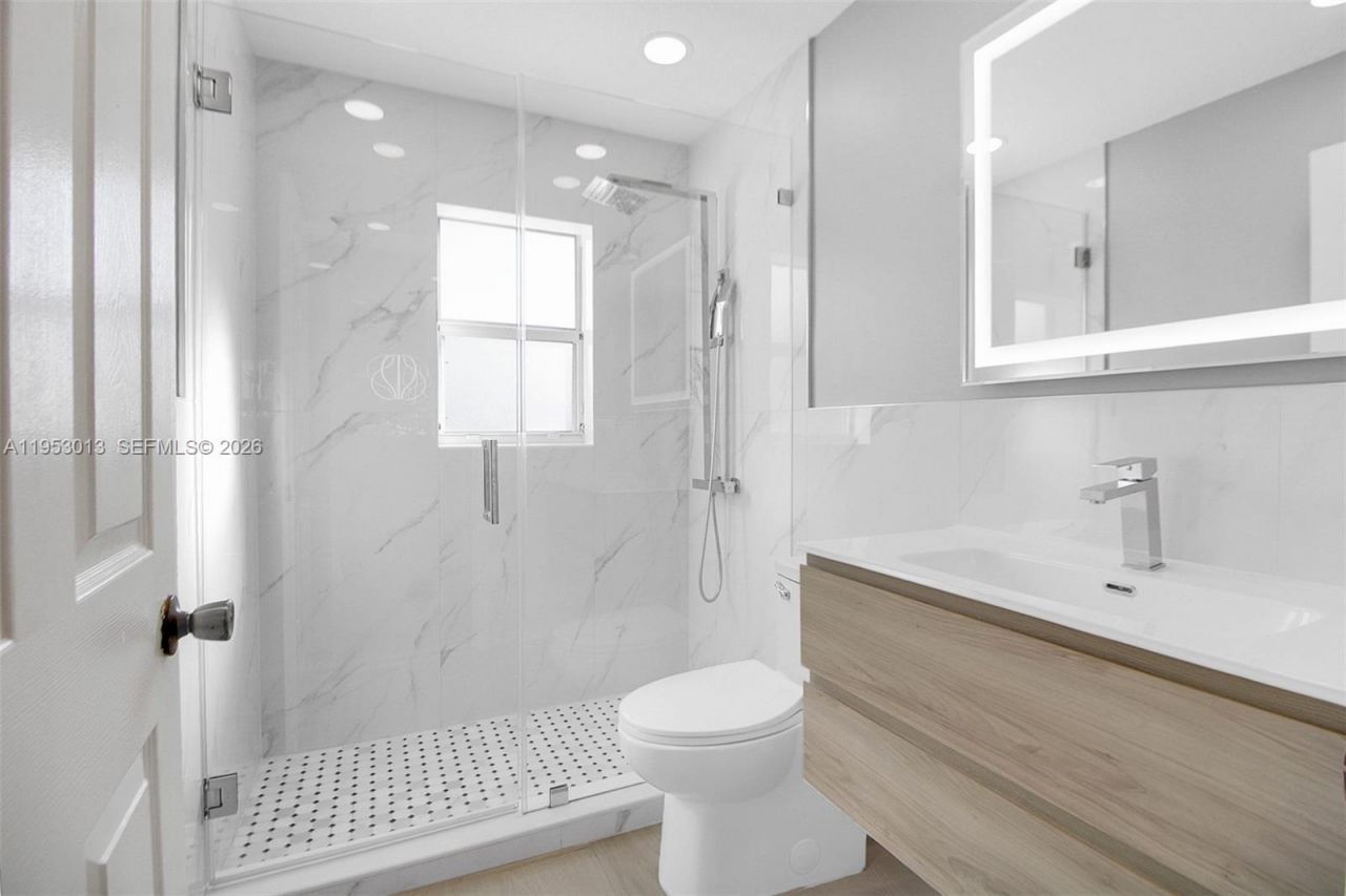 9008 SW 211th Ln, Cutler Bay, FL 33189 Photo