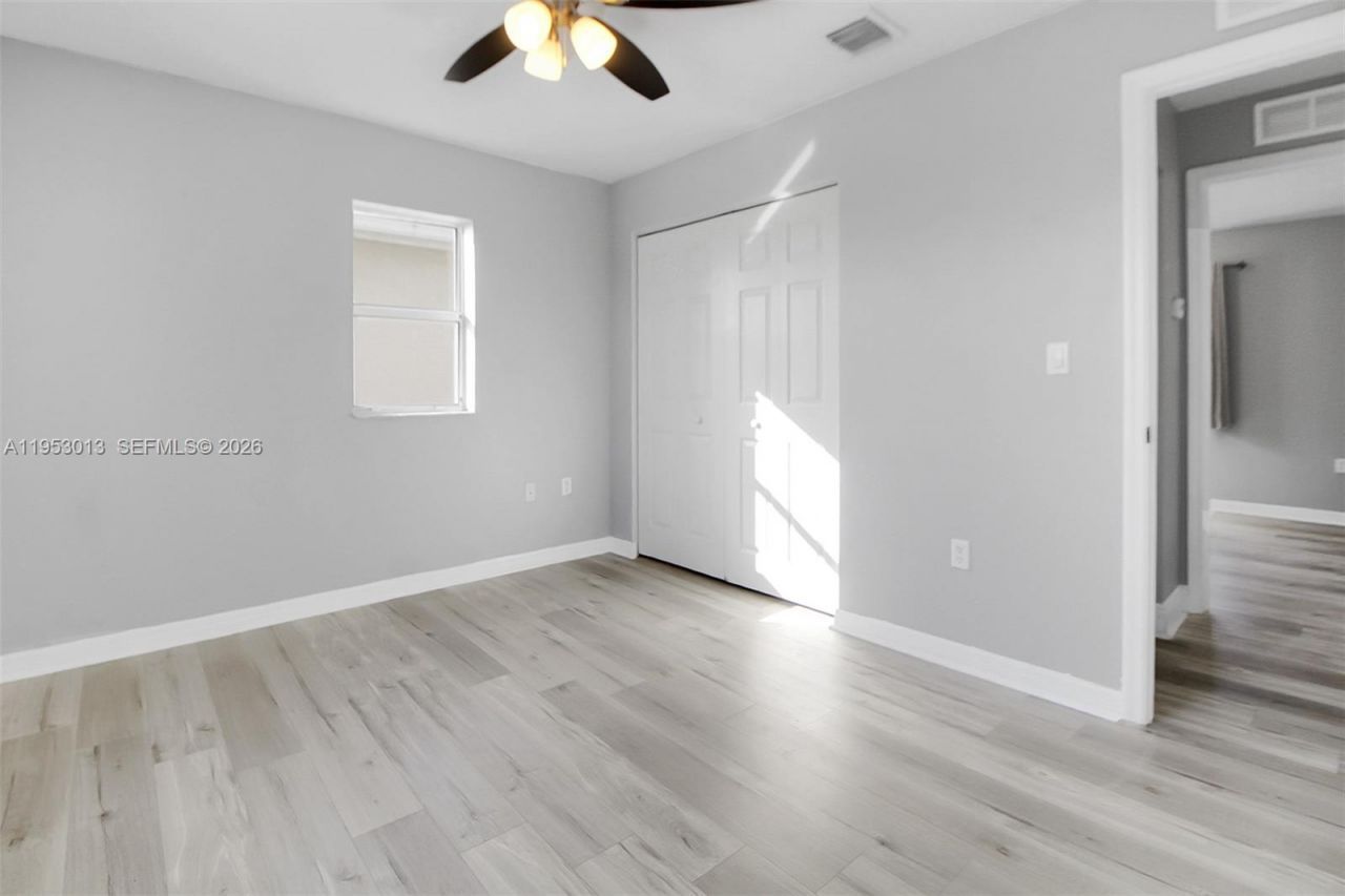 9008 SW 211th Ln, Cutler Bay, FL 33189 Photo