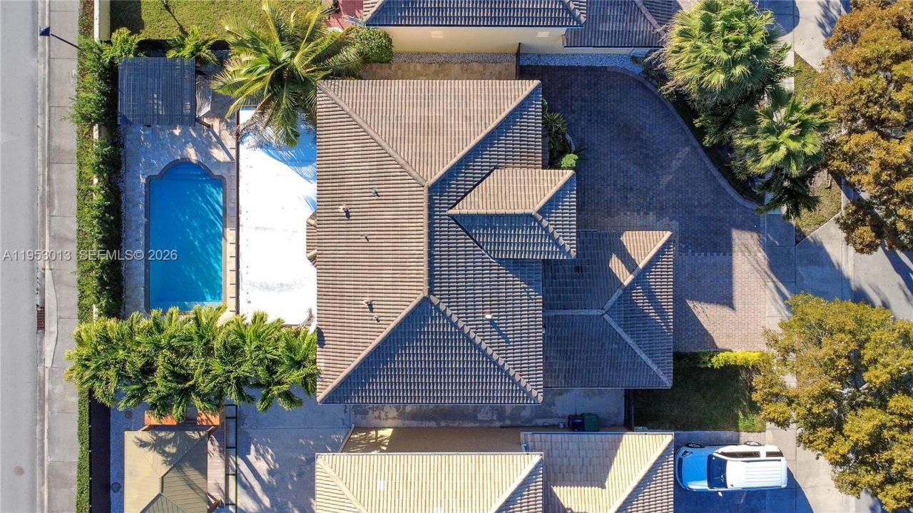 9008 SW 211th Ln, Cutler Bay, FL 33189 Photo