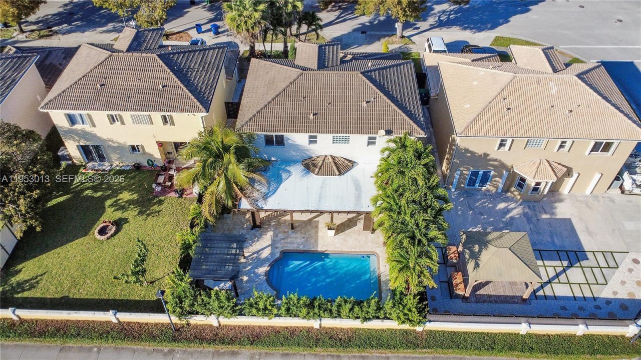 9008 SW 211th Ln, Cutler Bay, FL 33189 Photo