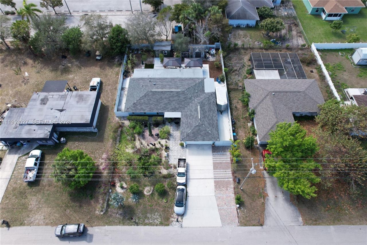 1526 NE 4th Terrace, Cape Coral, FL 33909 Photo