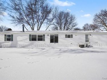 3858 Apple Drive, Clarkston, MI 48438