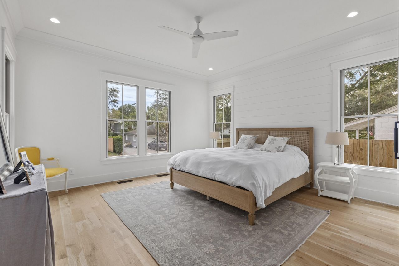 680 Atlantic Street Photo 23