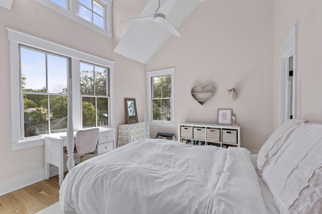 680 Atlantic Street Photo 31