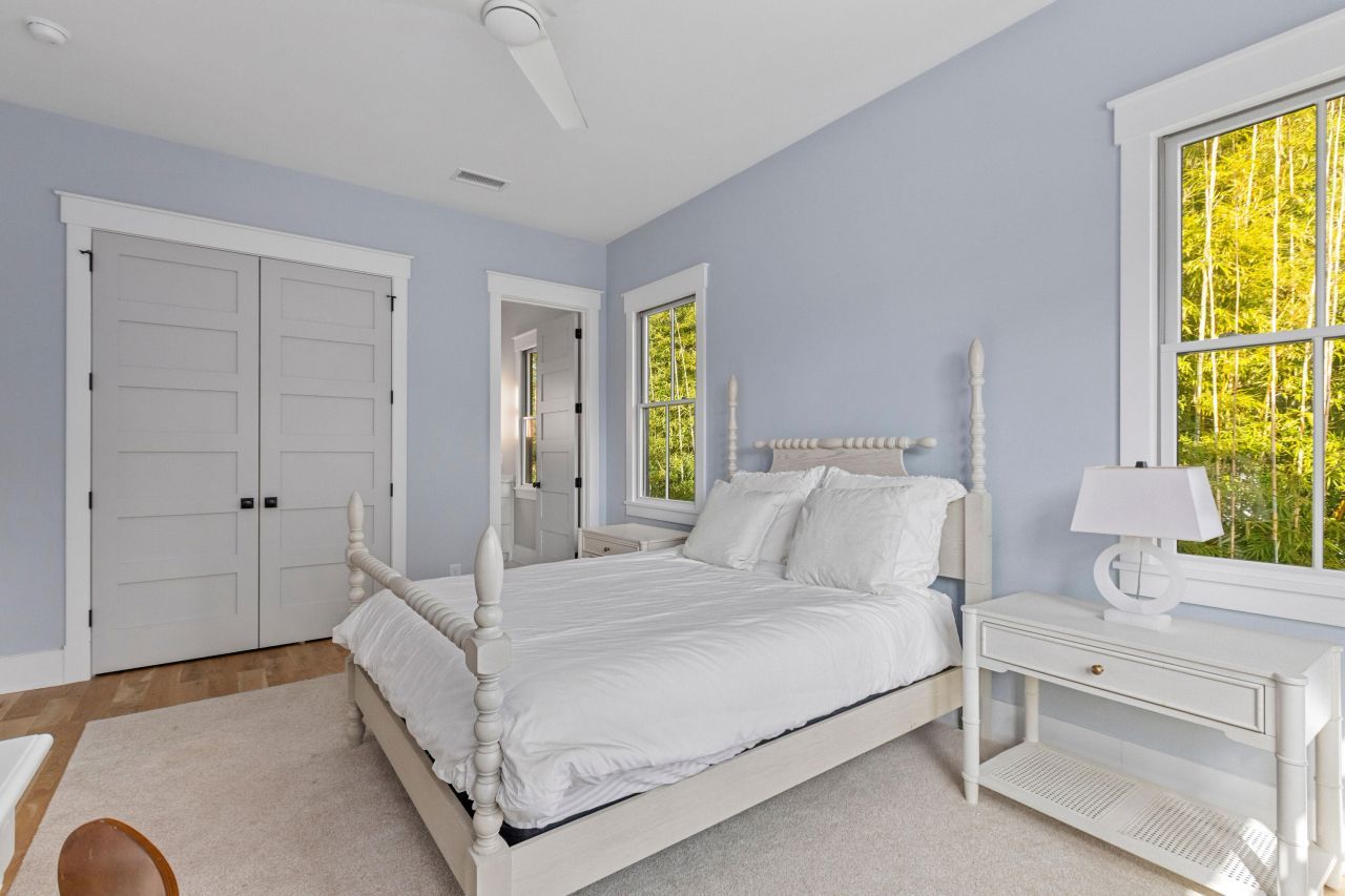 680 Atlantic Street Photo 37