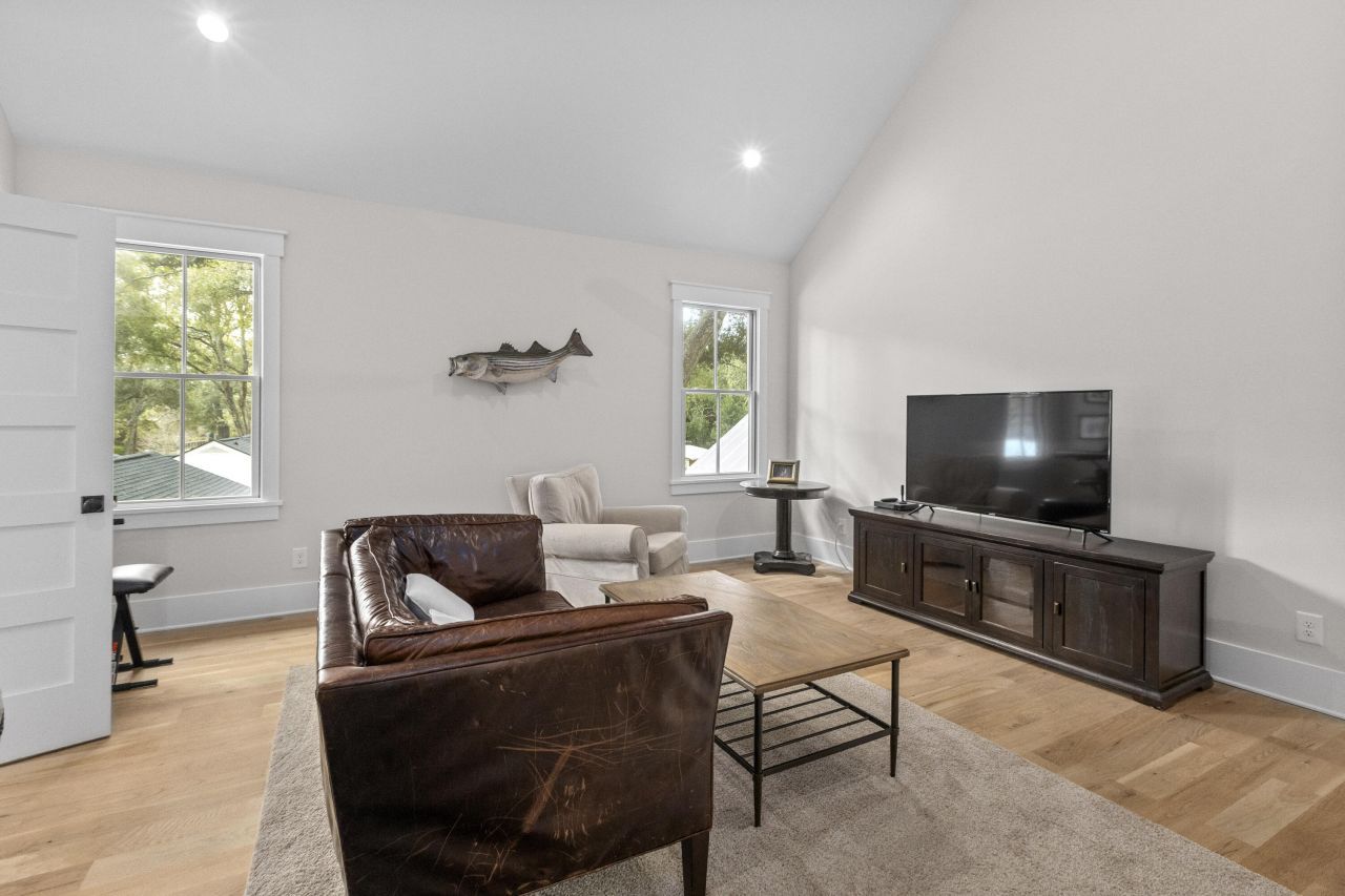 680 Atlantic Street Photo 43