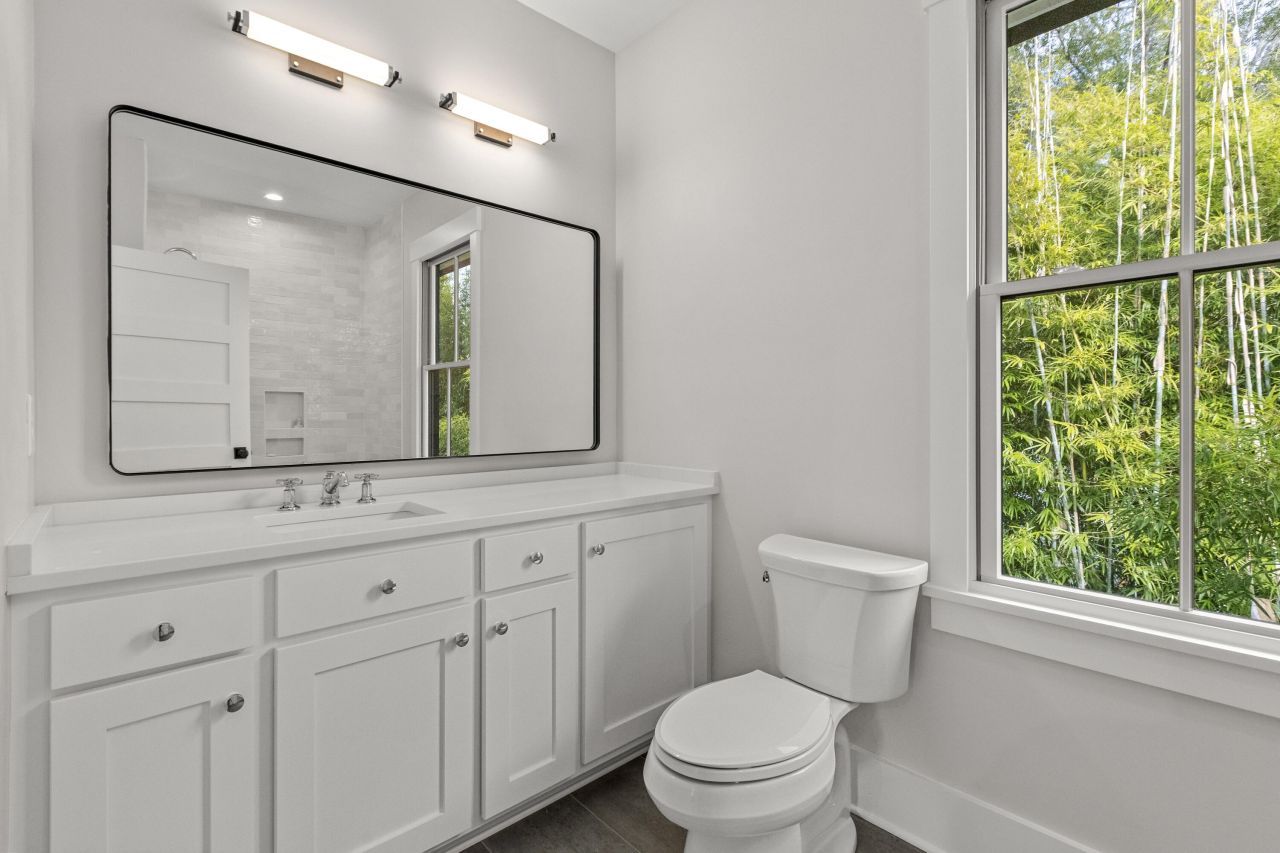 680 Atlantic Street Photo 44